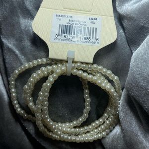 Beautiful Kim Rogers pearl bracelet set